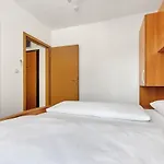 Near The Beach Luxury Apt Matteo